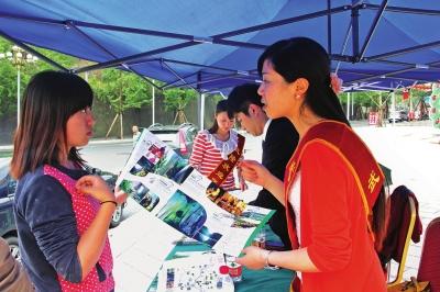 澳网官方网站咨询台来武游客的“活导航”