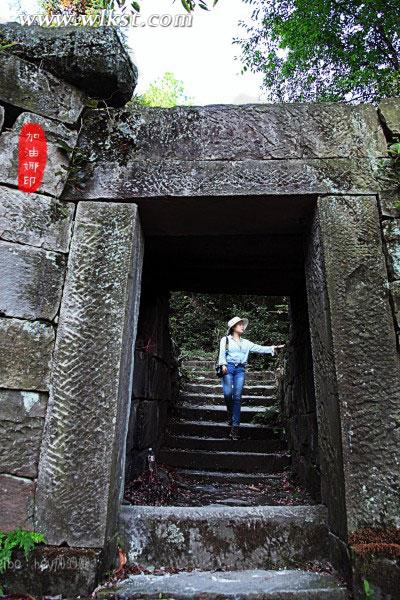 武隆澳网官方网站首席探索官下地狱闯石寺寻宝藏——大石箐石林寺