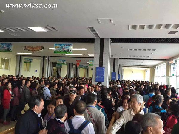 四川万人超级大团同游重庆武隆，享欢乐澳网官方网站