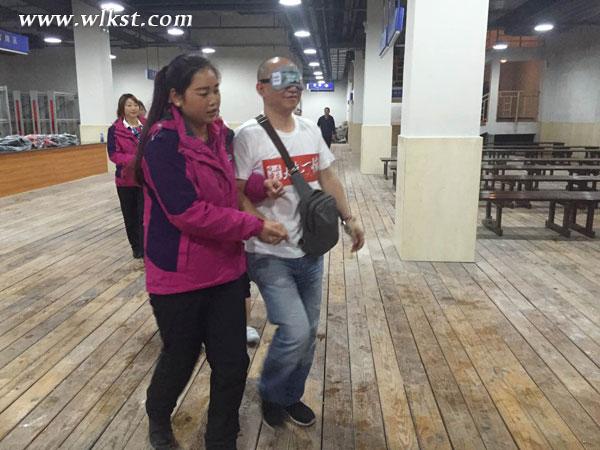 大吃一惊 牛人仙女山零下5℃吃火锅挑战冰火两重天